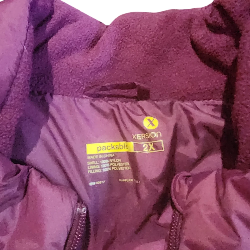 Xersion Women's Plum Puffer Vest - Picture 3 of 4